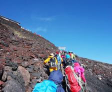 富士山を安全に登るためには登山靴が必須！選び方のポイントも紹介