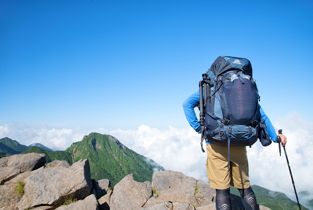 登山のパッキング 基本と方法を知って安全 快適な登山をしよう コラム 富士登山 トレッキングで使う 登山 靴 ザック レインウエアなどのレンタルならやまどうぐレンタル屋